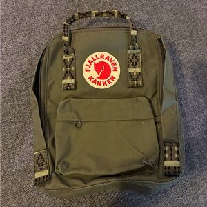 Kånken Mini Olive Green Backpack